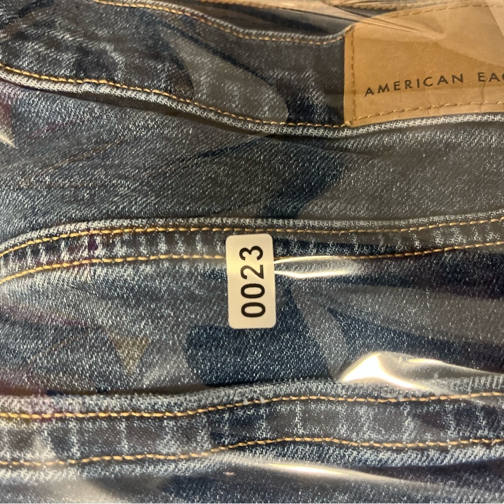 American Eagle Strigid Super High-Waisted Relaxed Denim Short Size 10 - Picture 9 of 9
